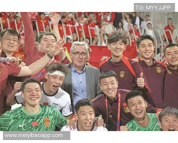 国足与哥伦比亚精彩对决回放分析及赛后点评